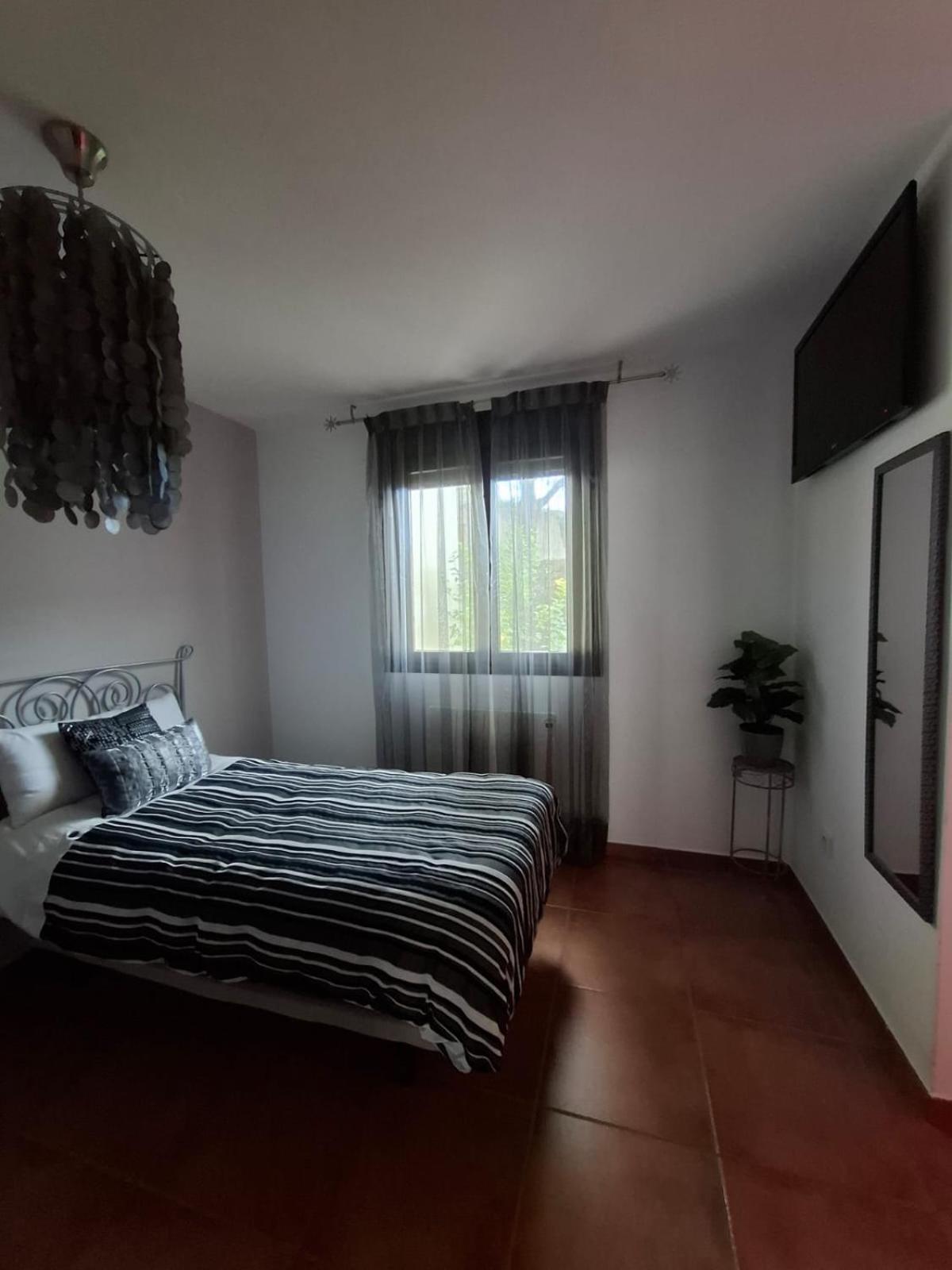 Affittacamere Ático Duplex Mijares Esterno foto